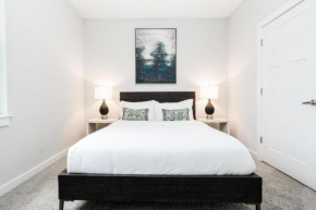 CozySuites TWO Charming Music Row Condos with parking